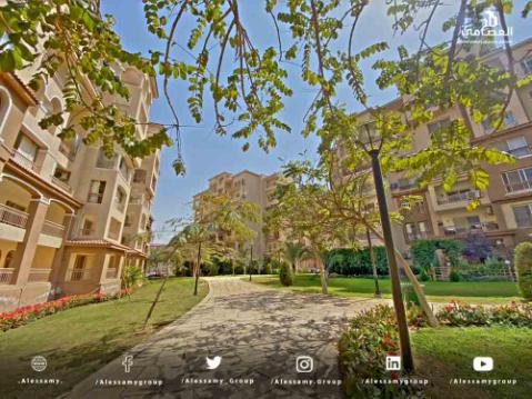 شقه للبيع بمدينتي 140متر في الb3تطل علي جاردن فيو